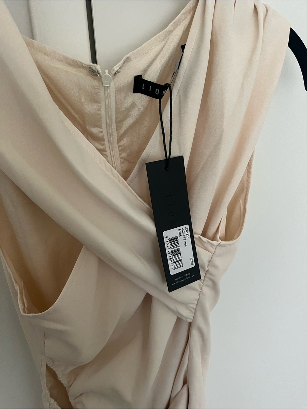 Lioness Cream Asymmetrical Cutout Mini Dress NWT - Picture 4 of 5